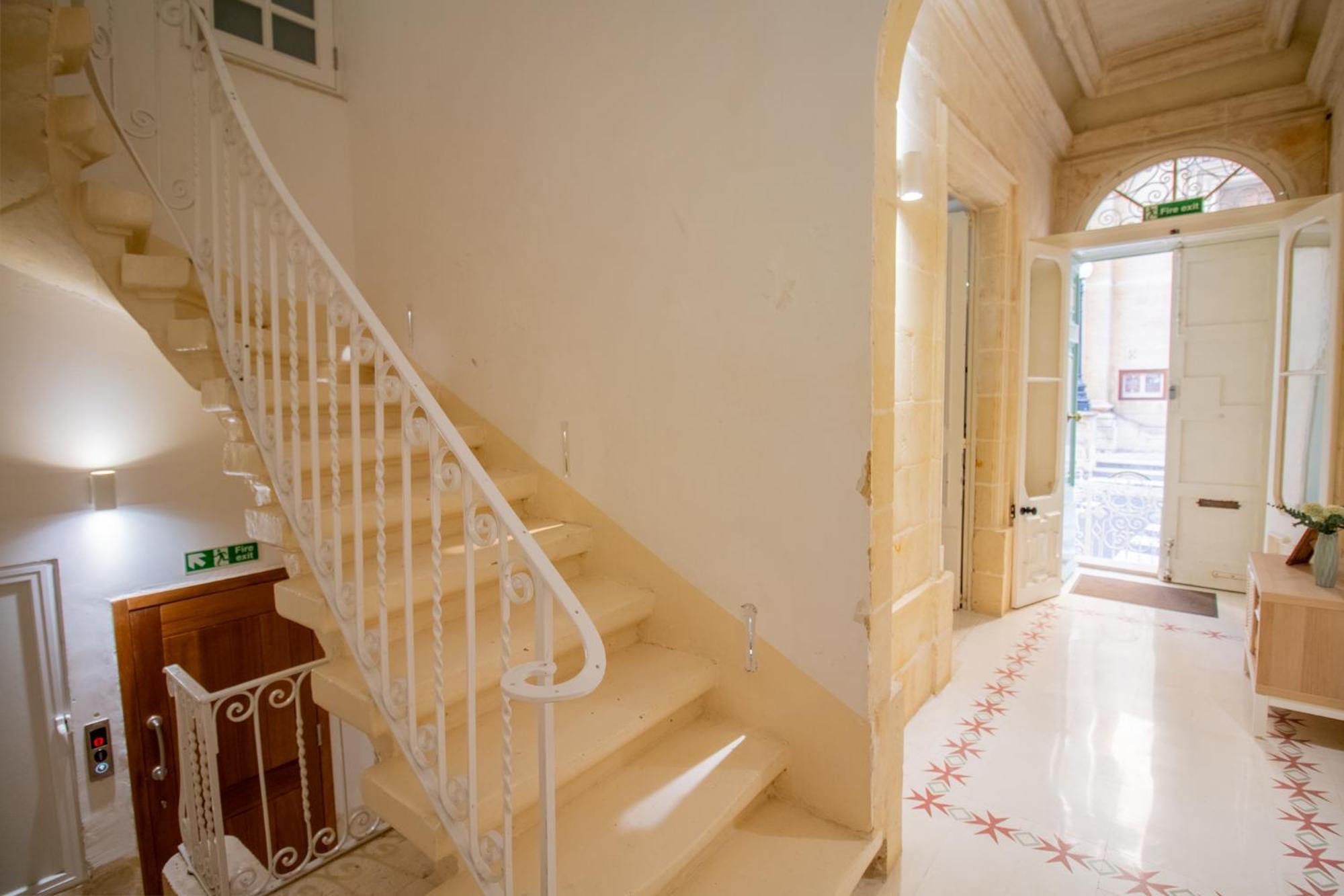 15 Main Gate Aparthotel Birgu Exterior photo